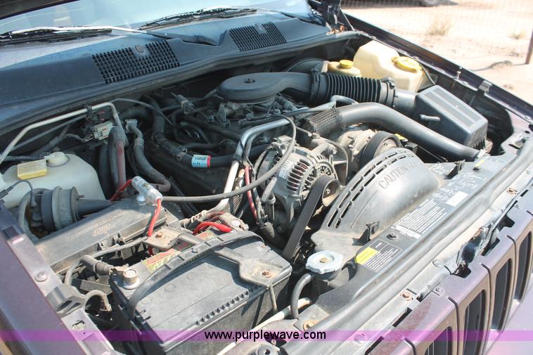 image for item I8166 1996 Jeep Grand Cherokee Limited SUV