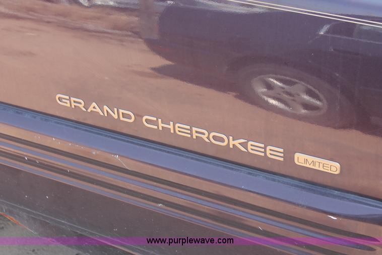 image for item I8166 1996 Jeep Grand Cherokee Limited SUV