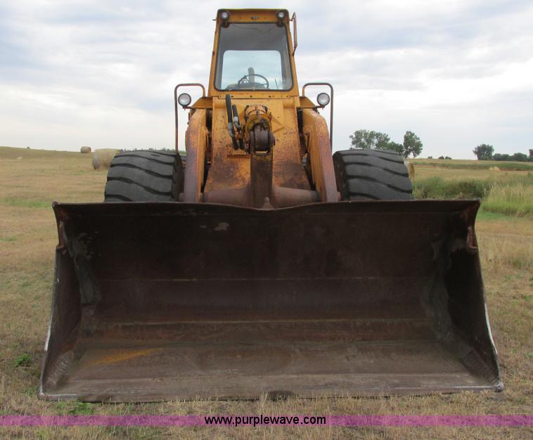 image for item A8642 International H90E Payloader wheel loader