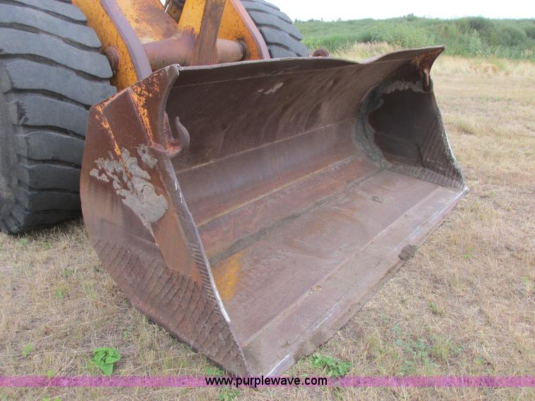 image for item A8642 International H90E Payloader wheel loader