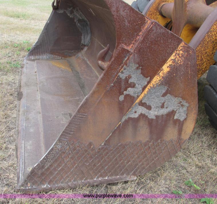 image for item A8642 International H90E Payloader wheel loader