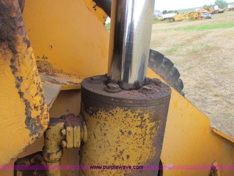 image for item A8642 International H90E Payloader wheel loader