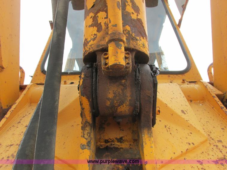 image for item A8642 International H90E Payloader wheel loader