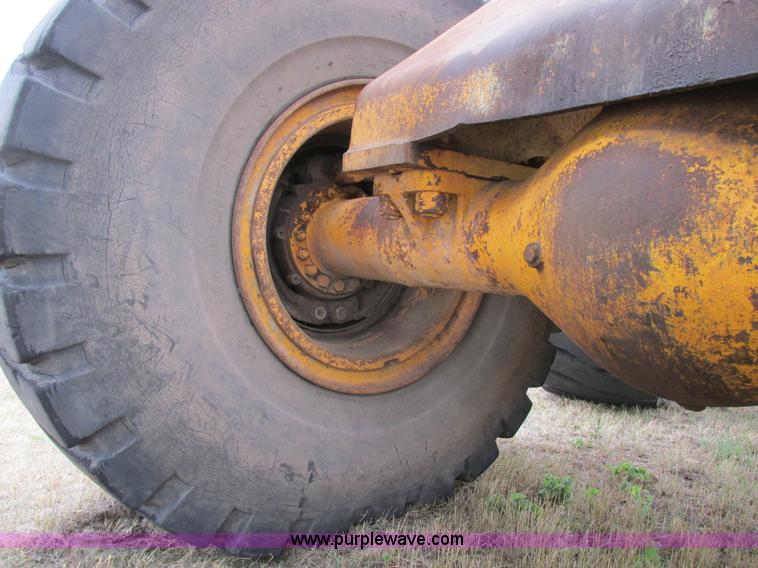 image for item A8642 International H90E Payloader wheel loader
