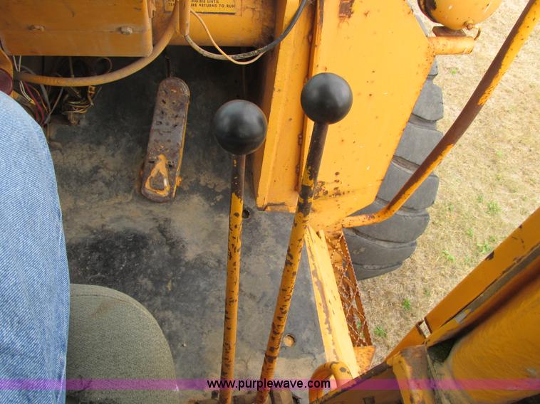 image for item A8642 International H90E Payloader wheel loader