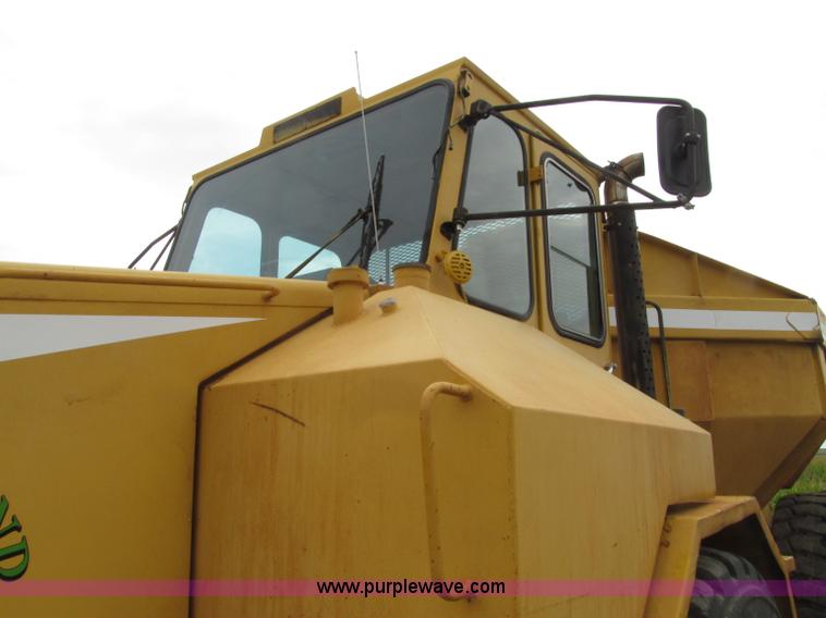 image for item D7468 1998 Moxy MT40 haul truck