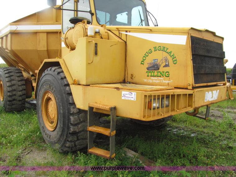 image for item D7468 1998 Moxy MT40 haul truck