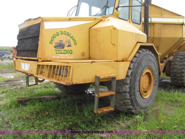 image for item D7468 1998 Moxy MT40 haul truck