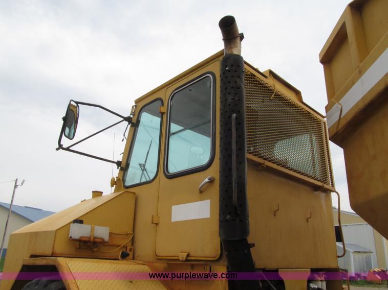 image for item D7468 1998 Moxy MT40 haul truck