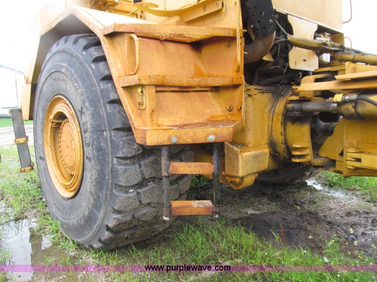 image for item D7468 1998 Moxy MT40 haul truck