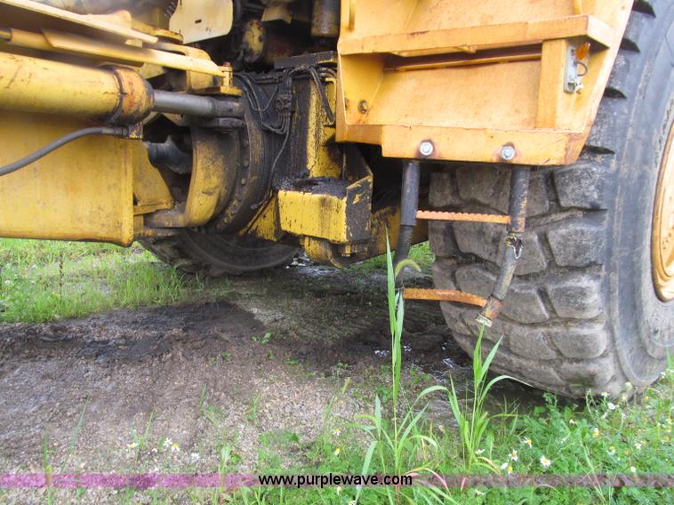 image for item D7468 1998 Moxy MT40 haul truck