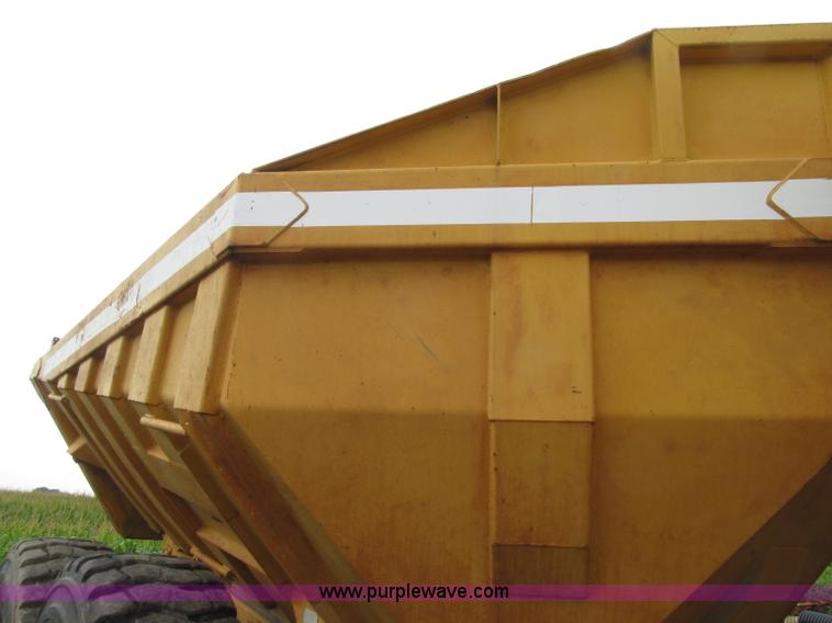 image for item D7468 1998 Moxy MT40 haul truck