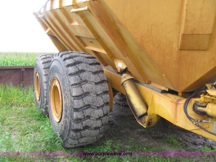 image for item D7468 1998 Moxy MT40 haul truck