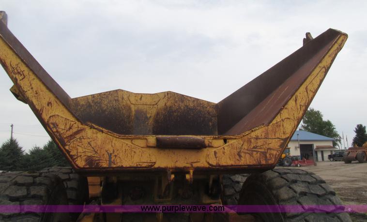 image for item D7468 1998 Moxy MT40 haul truck