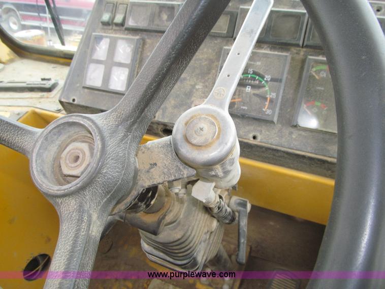 image for item D7468 1998 Moxy MT40 haul truck