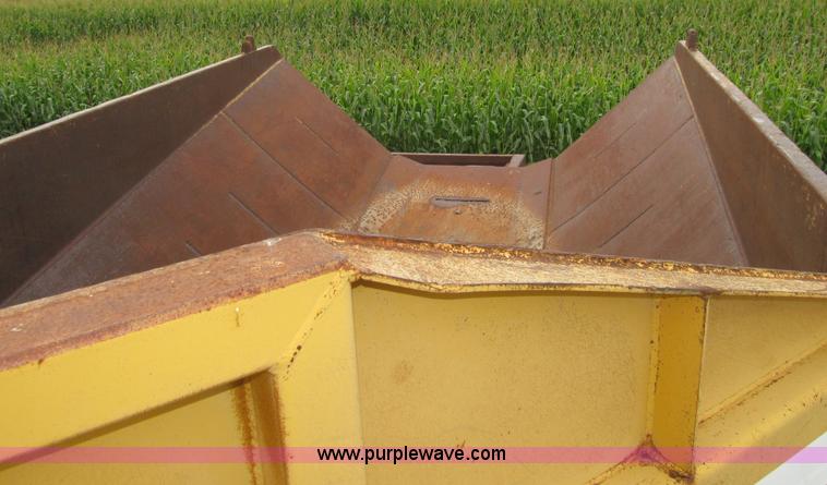 image for item D7468 1998 Moxy MT40 haul truck