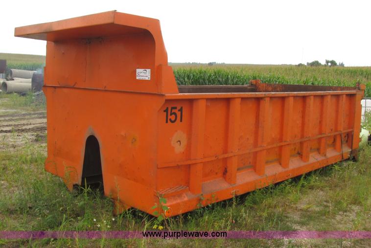 image for item D7472 16' dump bed