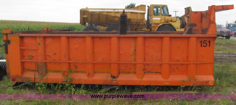 image for item D7472 16' dump bed
