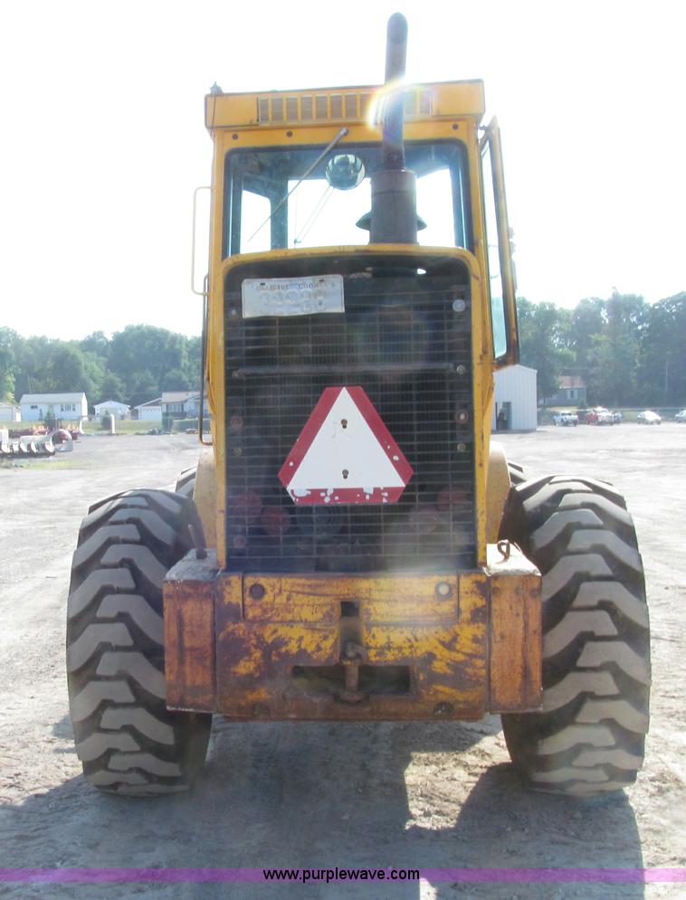image for item D7476 1981 John Deere 544C wheel loader