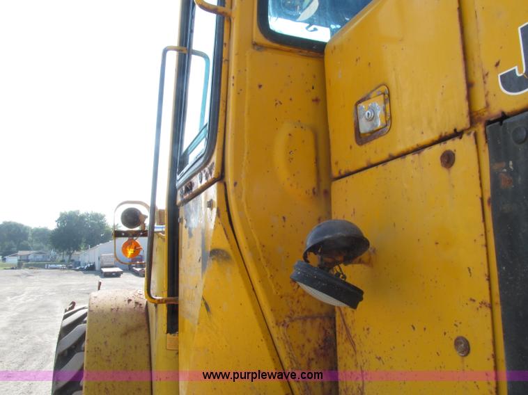 image for item D7476 1981 John Deere 544C wheel loader