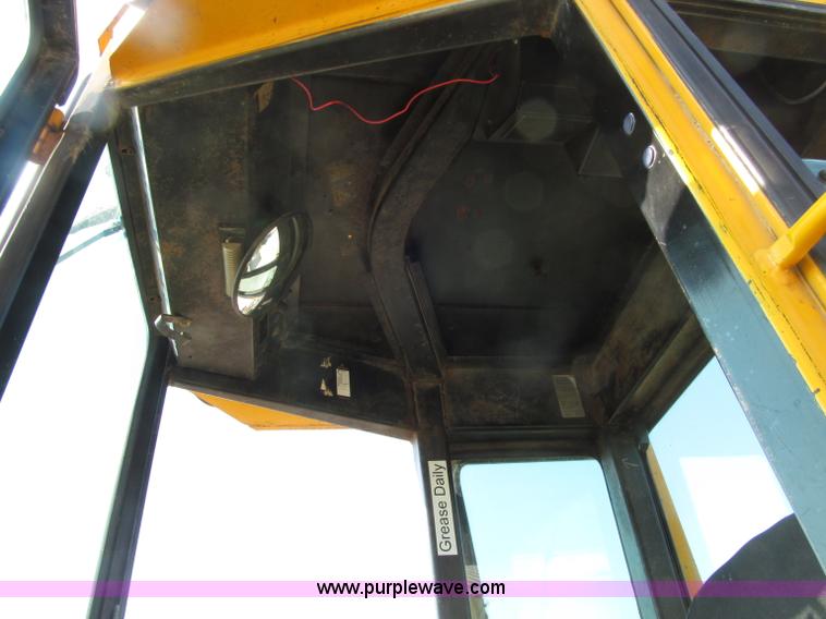 image for item D7476 1981 John Deere 544C wheel loader