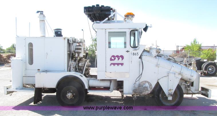 image for item D7477 Ban Corporation self-propelled paint striping machine