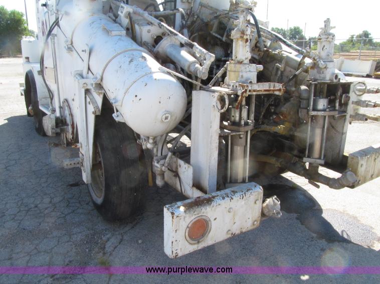 image for item D7477 Ban Corporation self-propelled paint striping machine