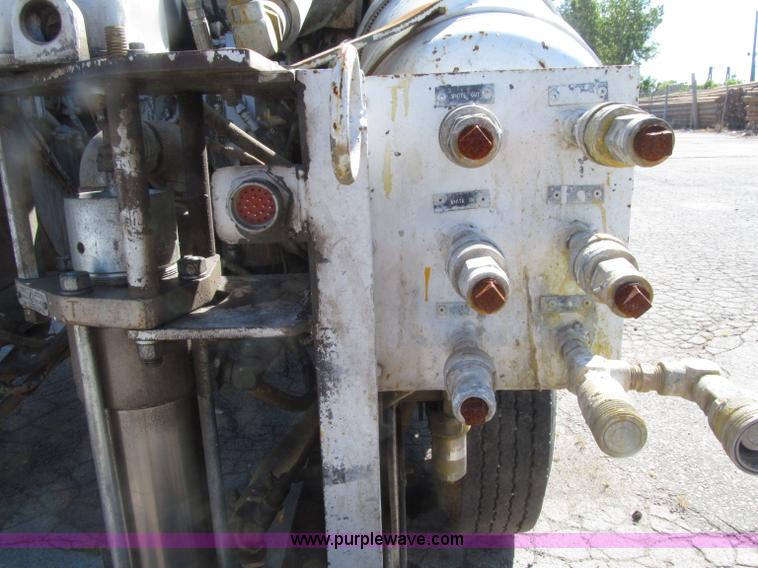 image for item D7477 Ban Corporation self-propelled paint striping machine