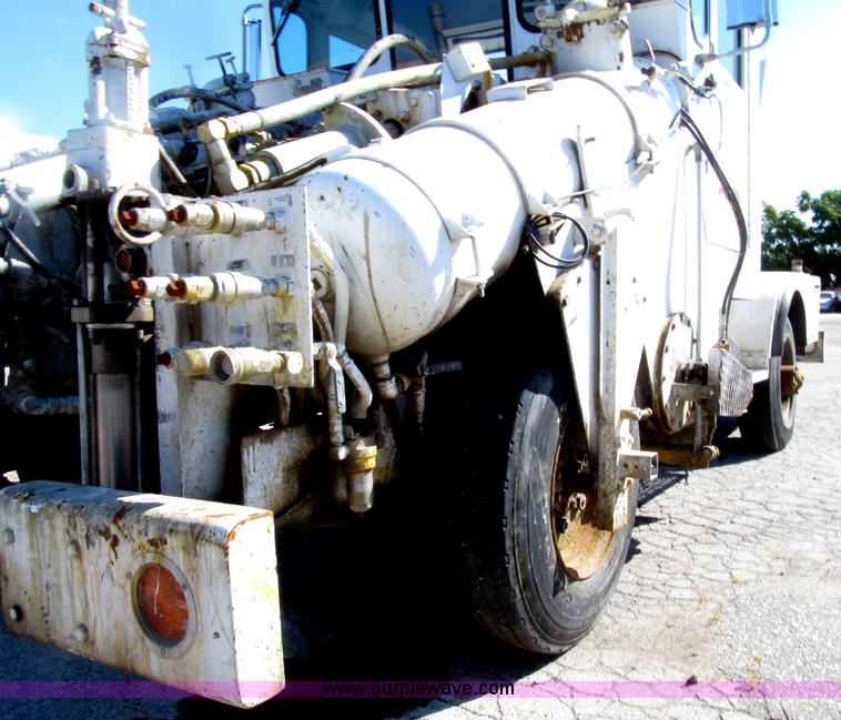 image for item D7477 Ban Corporation self-propelled paint striping machine