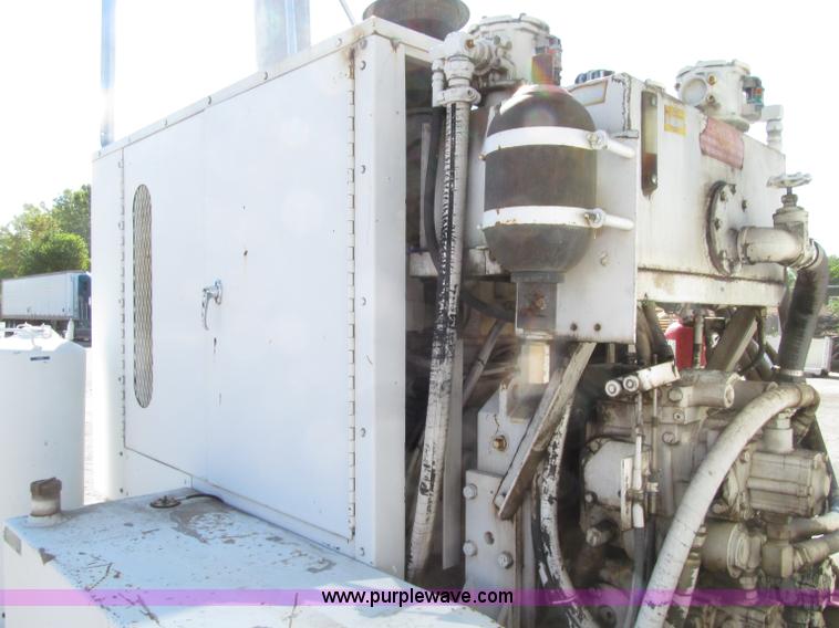 image for item D7477 Ban Corporation self-propelled paint striping machine