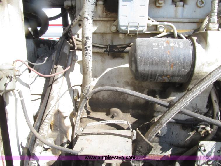 image for item D7477 Ban Corporation self-propelled paint striping machine