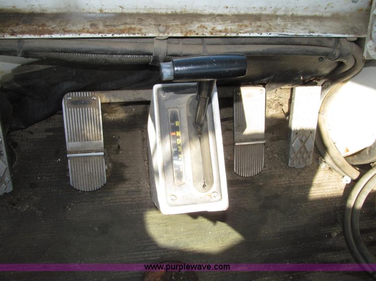 image for item D7477 Ban Corporation self-propelled paint striping machine