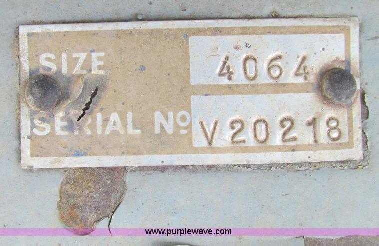 image for item E5189 1990 International 4900 vacuum truck