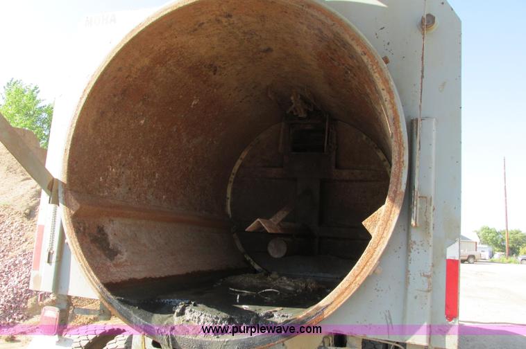 image for item E5189 1990 International 4900 vacuum truck