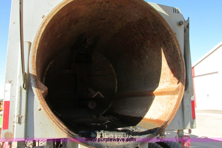 image for item E5189 1990 International 4900 vacuum truck