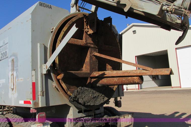 image for item E5189 1990 International 4900 vacuum truck