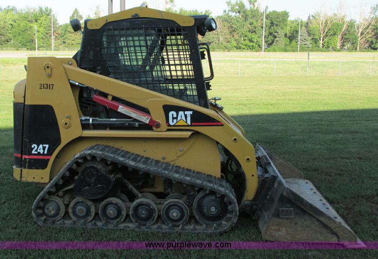 image for item E5193 2003 Caterpillar 247 track skid steer