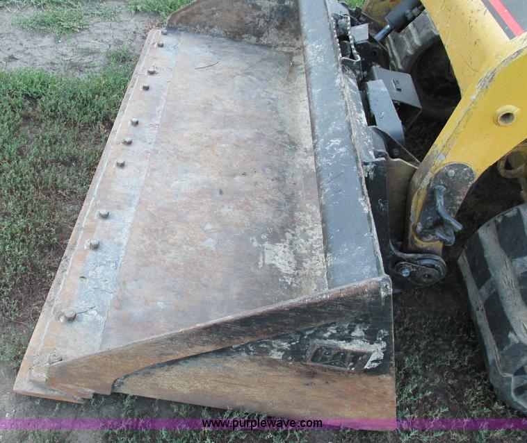 image for item E5193 2003 Caterpillar 247 track skid steer