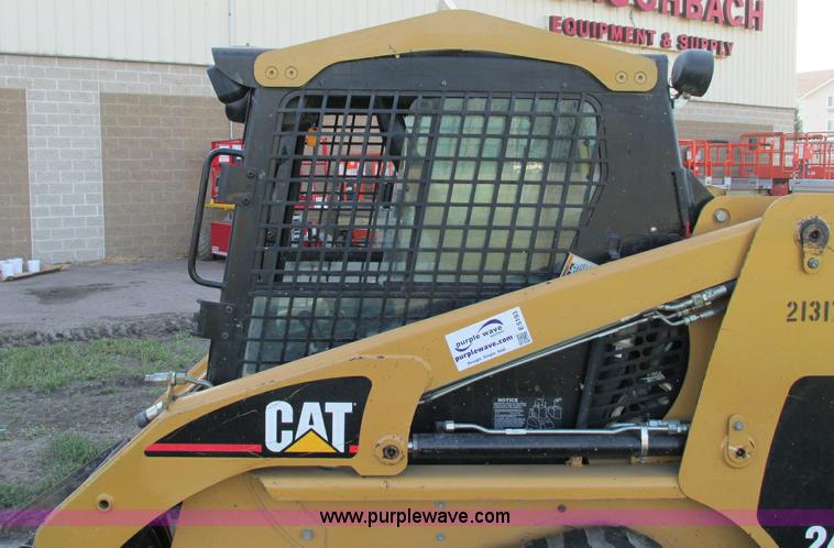 image for item E5193 2003 Caterpillar 247 track skid steer