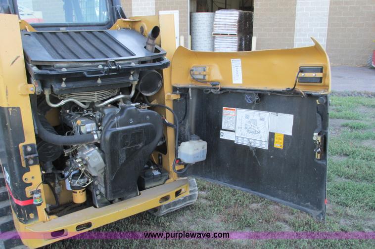 image for item E5193 2003 Caterpillar 247 track skid steer