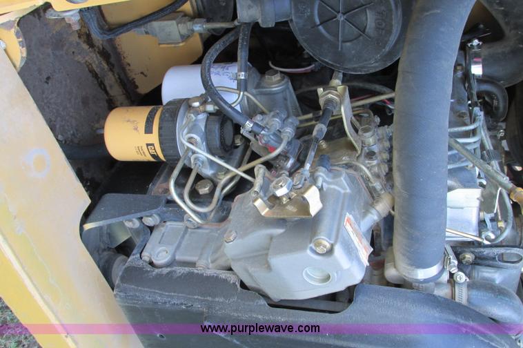 image for item E5193 2003 Caterpillar 247 track skid steer