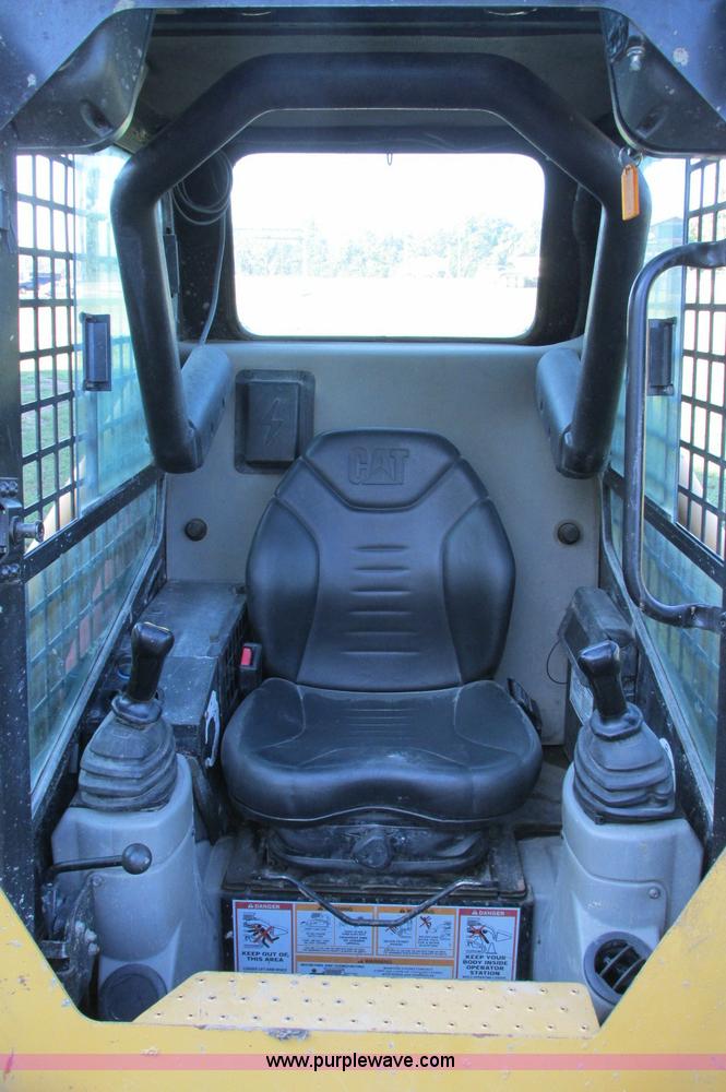 image for item E5193 2003 Caterpillar 247 track skid steer