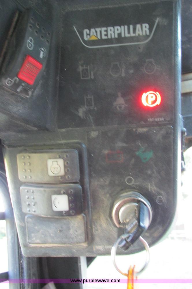 image for item E5193 2003 Caterpillar 247 track skid steer