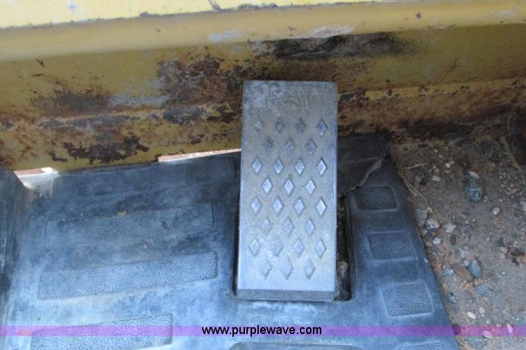 image for item E5193 2003 Caterpillar 247 track skid steer