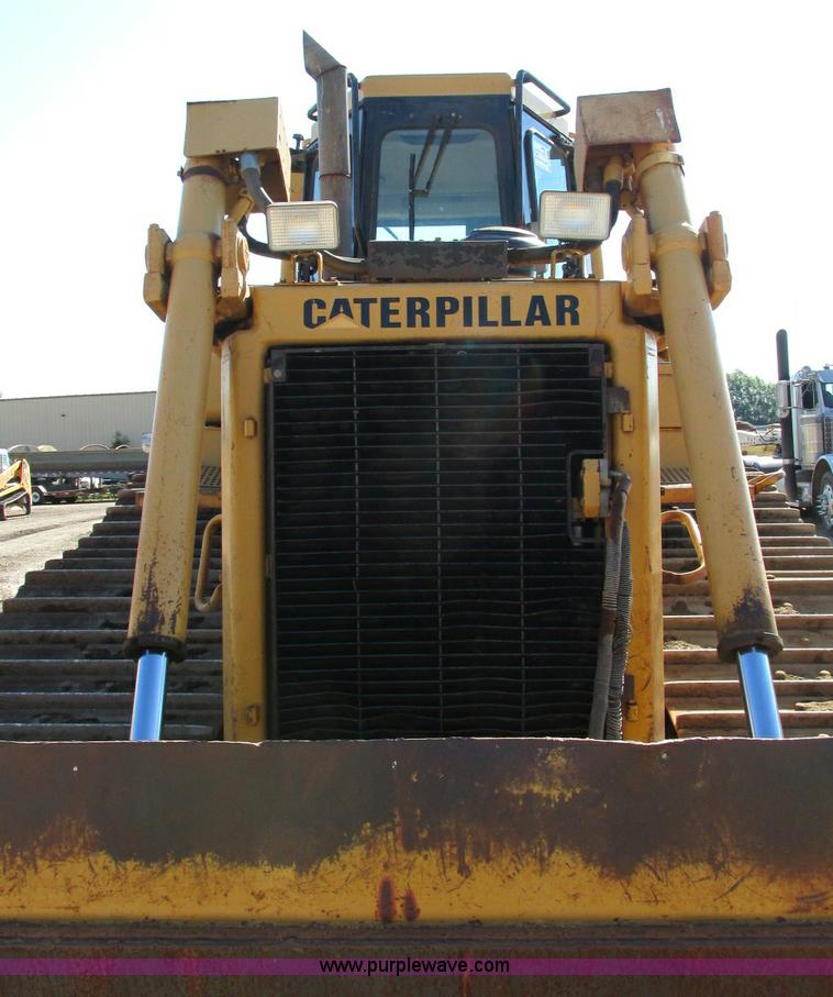 image for item E5194 1997 Caterpillar D6R LGP dozer