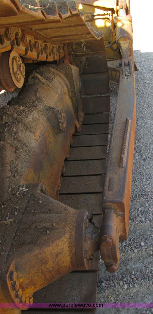 image for item E5194 1997 Caterpillar D6R LGP dozer