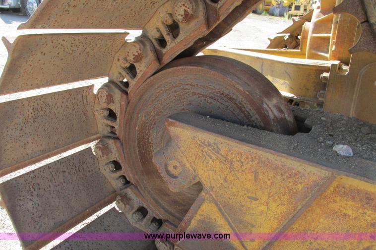 image for item E5194 1997 Caterpillar D6R LGP dozer