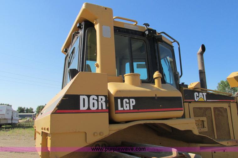 image for item E5194 1997 Caterpillar D6R LGP dozer