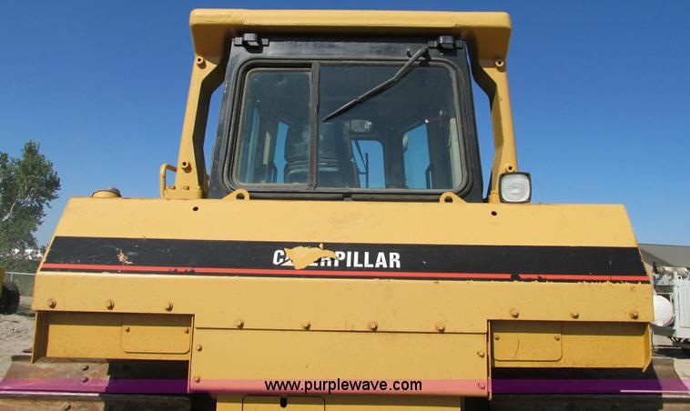 image for item E5194 1997 Caterpillar D6R LGP dozer