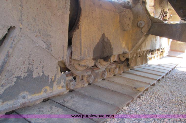image for item E5194 1997 Caterpillar D6R LGP dozer